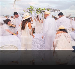 Celebran en Blanco!